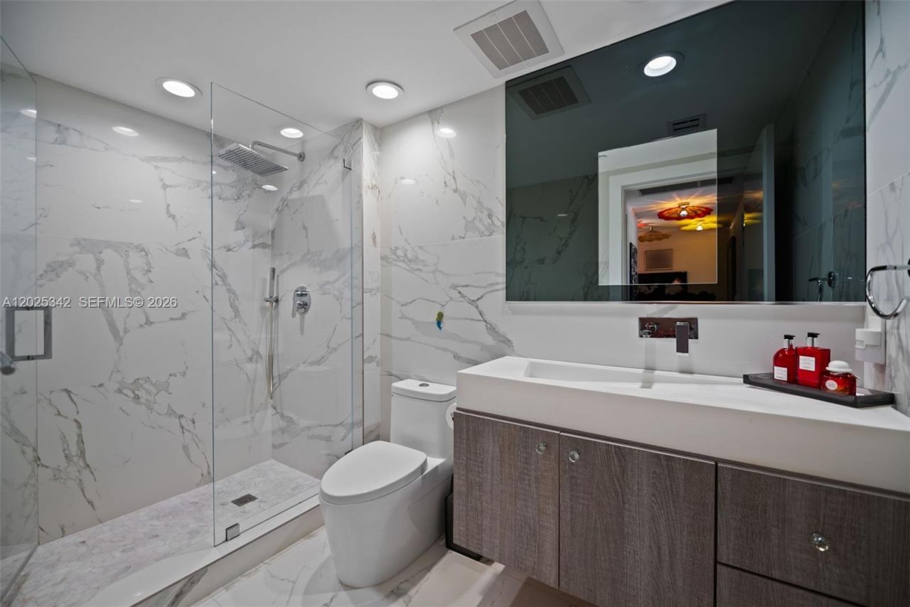 1800 S Ocean Dr, Unit 310, Hallandale Beach, FL 33009 Photo