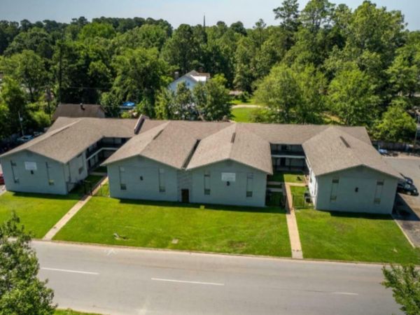 818 W 28th Avenue , Pine Bluff, AR 71603