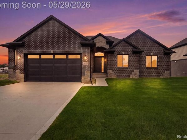50965 Remar Farms Dr, Macomb Twp, MI 48044