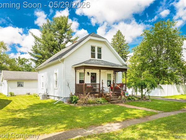 140 W Vesey Street, Petersburg, MI 49270