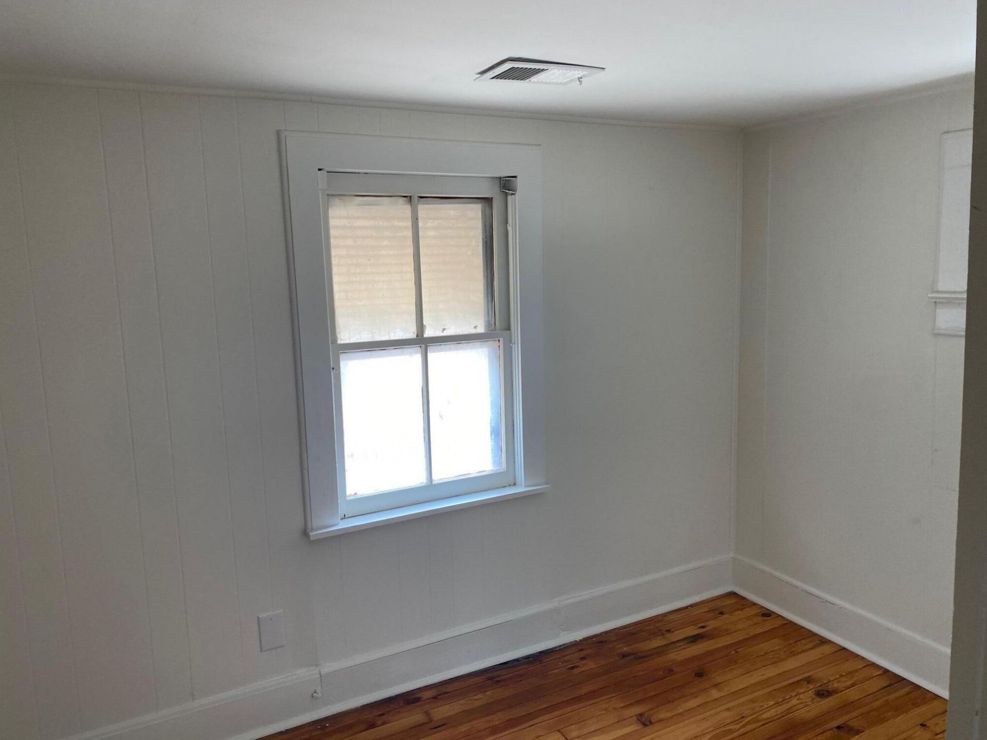 2229 Delano Street Photo 9