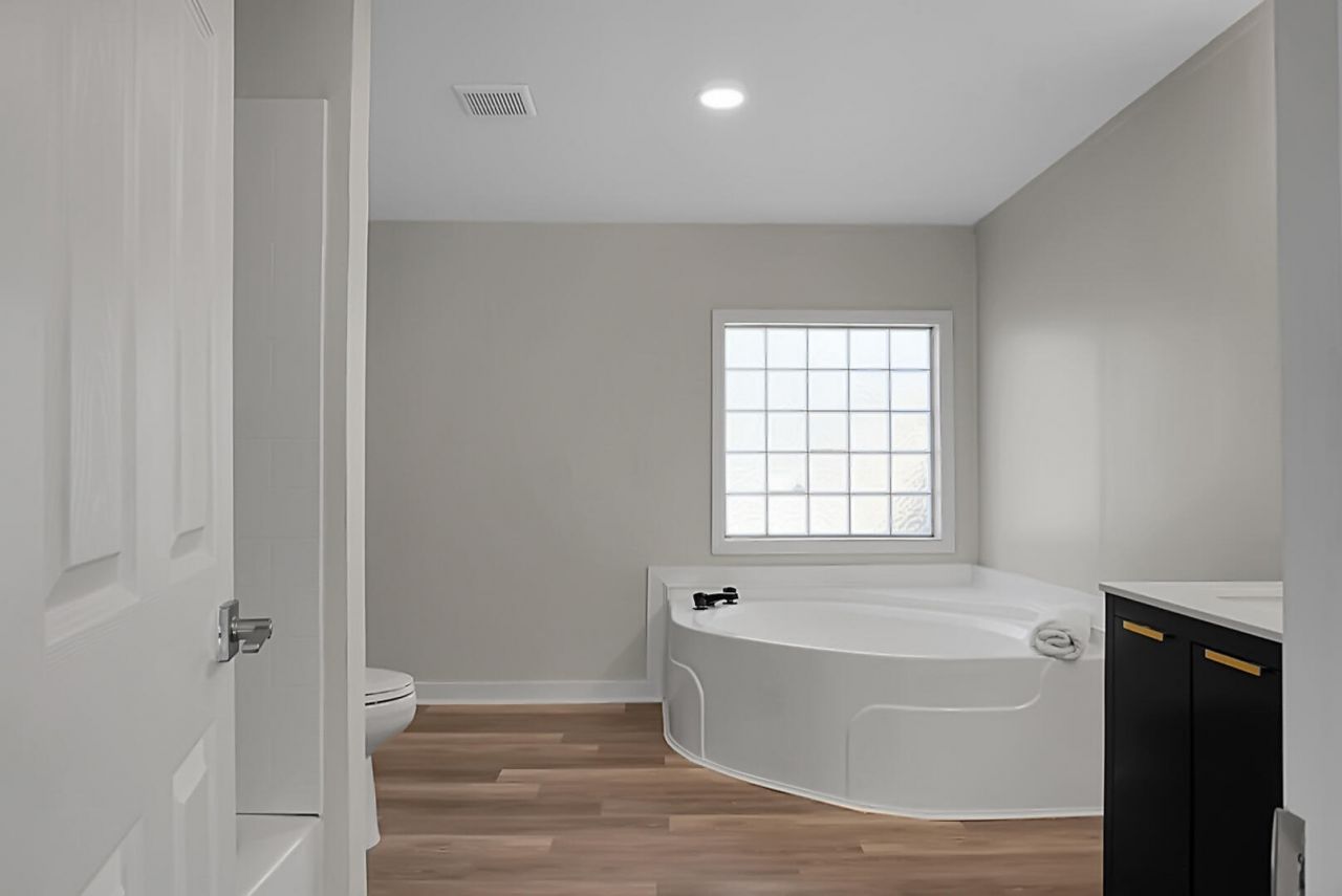 104 Dean Drive Photo 12