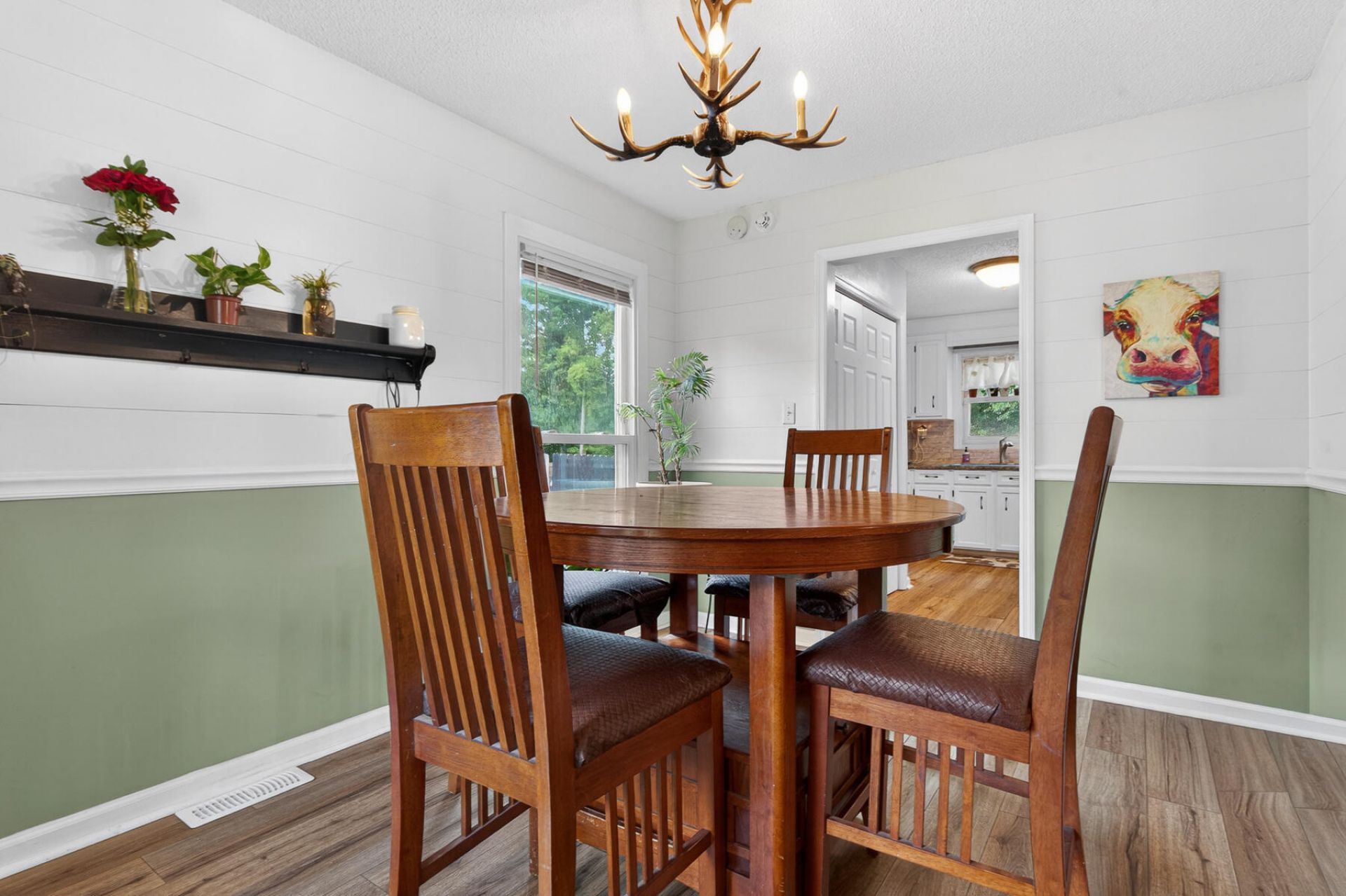 213 Elm Street Photo 17