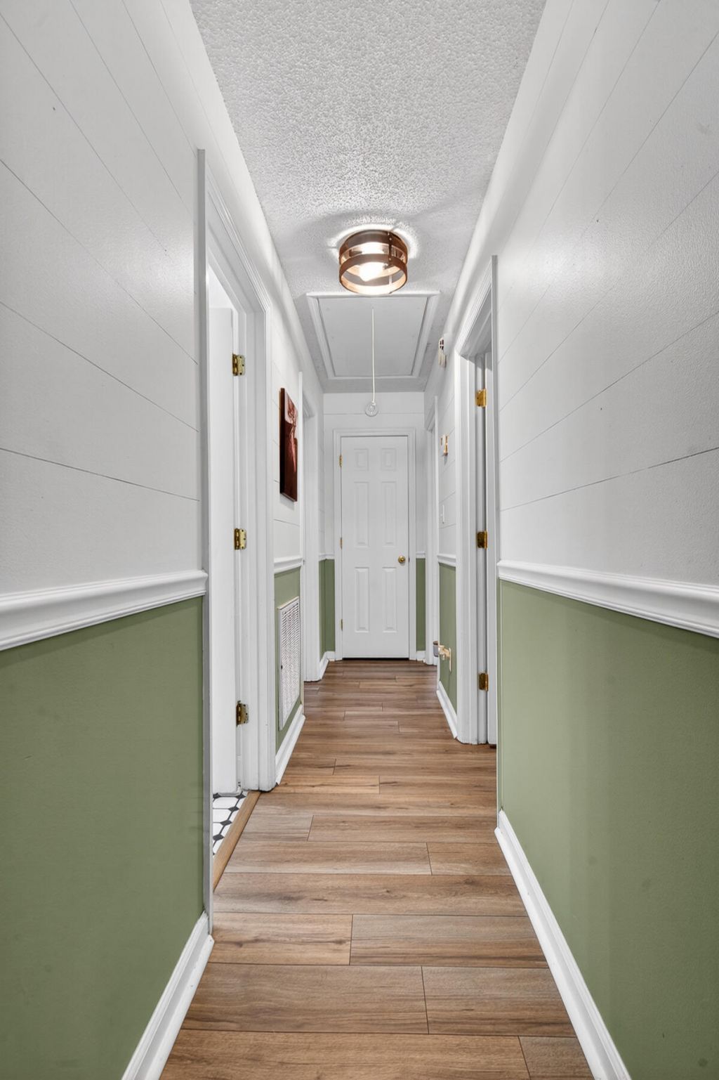 213 Elm Street Photo 24