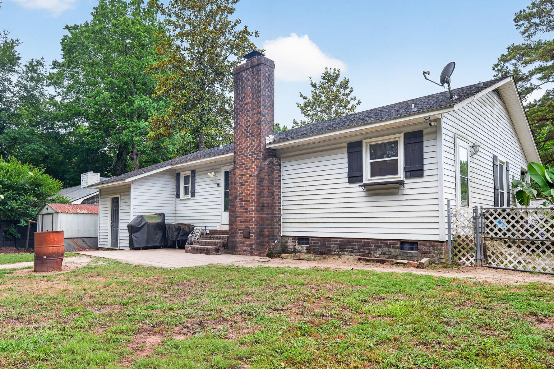 213 Elm Street Photo 42