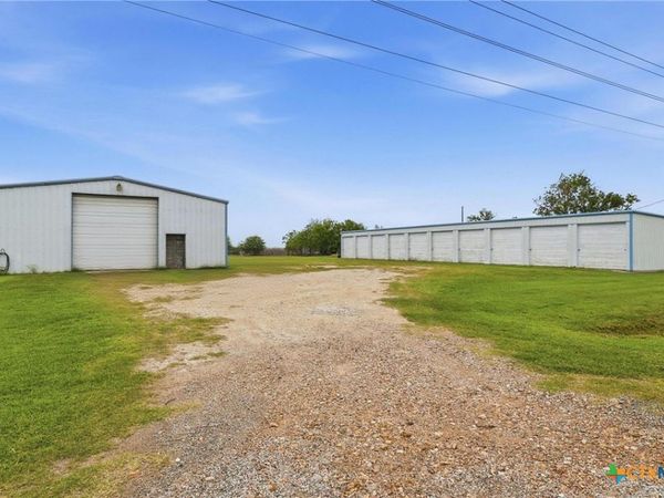 5633 Hwy 238 , Port Lavaca, TX 77979