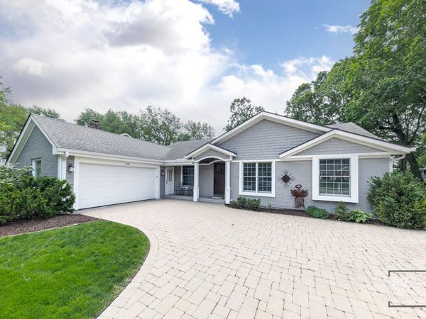 1126 Kings Point Court , Naperville, IL 60563