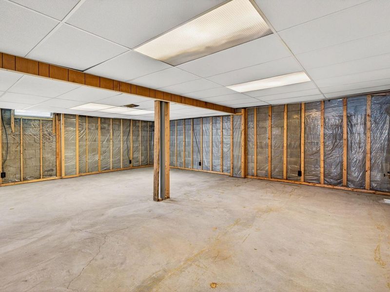 4715 Harbor Boulevard, Columbus, OH 43232 Photo 30