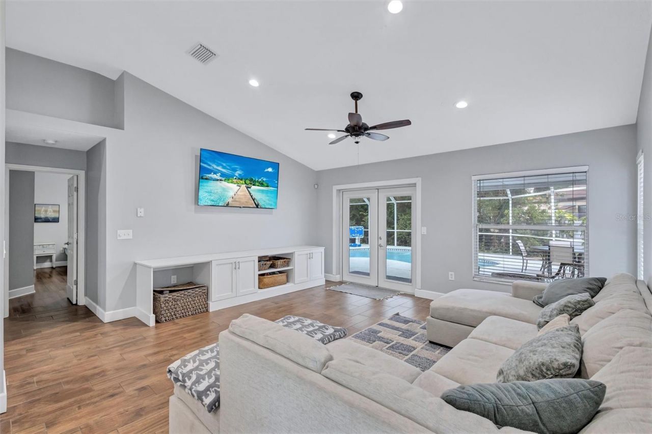 4909 6th Avenue E, Bradenton, FL 34208 Photo
