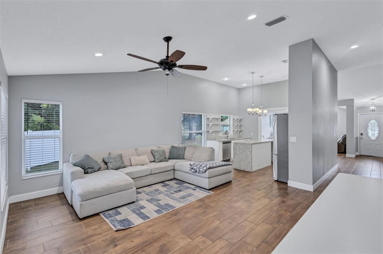4909 6th Avenue E, Bradenton, FL 34208 Photo