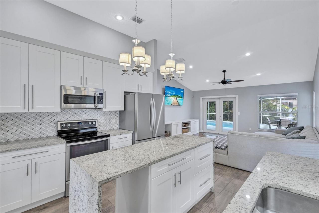 4909 6th Avenue E, Bradenton, FL 34208 Photo