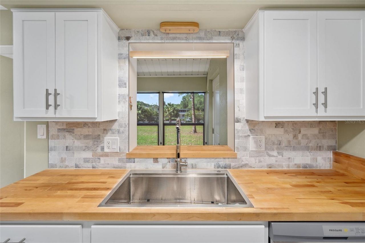 12531 Orangewood Court , Tavares, FL 32778 Photo