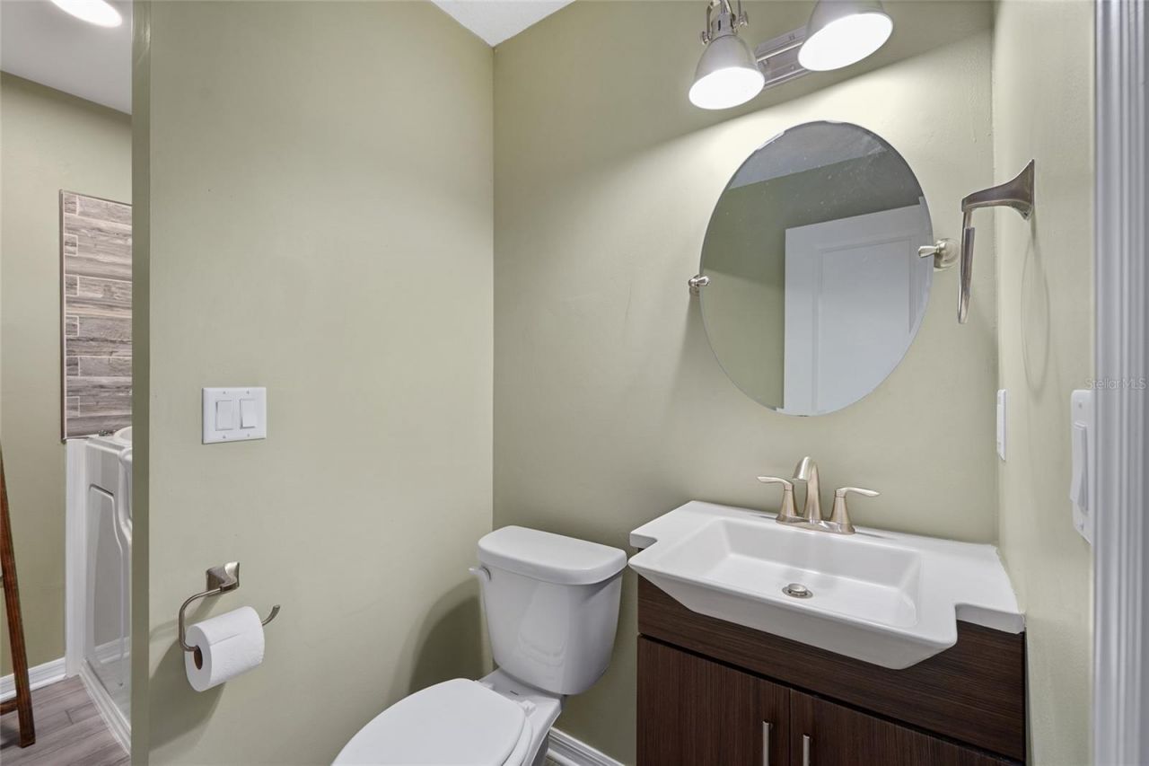 12531 Orangewood Court , Tavares, FL 32778 Photo