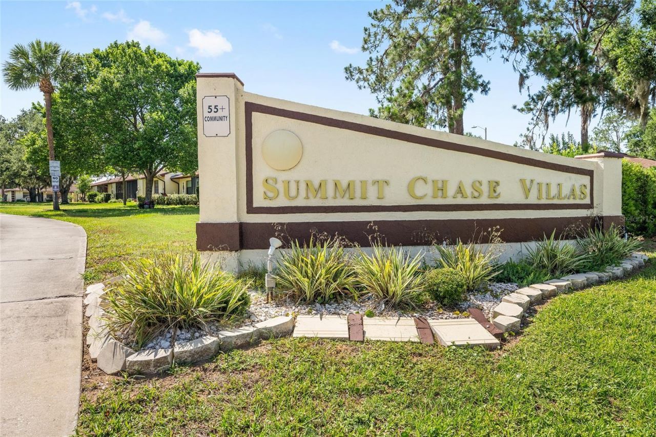 12531 Orangewood Court , Tavares, FL 32778 Photo
