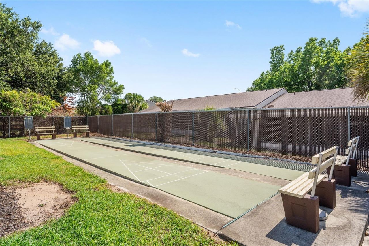 12531 Orangewood Court , Tavares, FL 32778 Photo