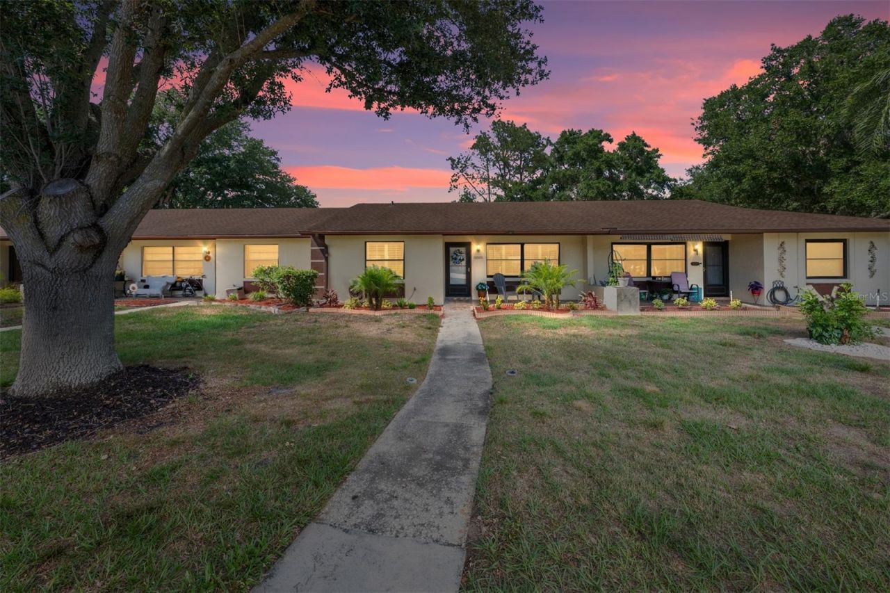 12531 Orangewood Court , Tavares, FL 32778 Photo