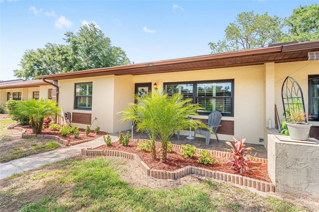 12531 Orangewood Court , Tavares, FL 32778 Photo
