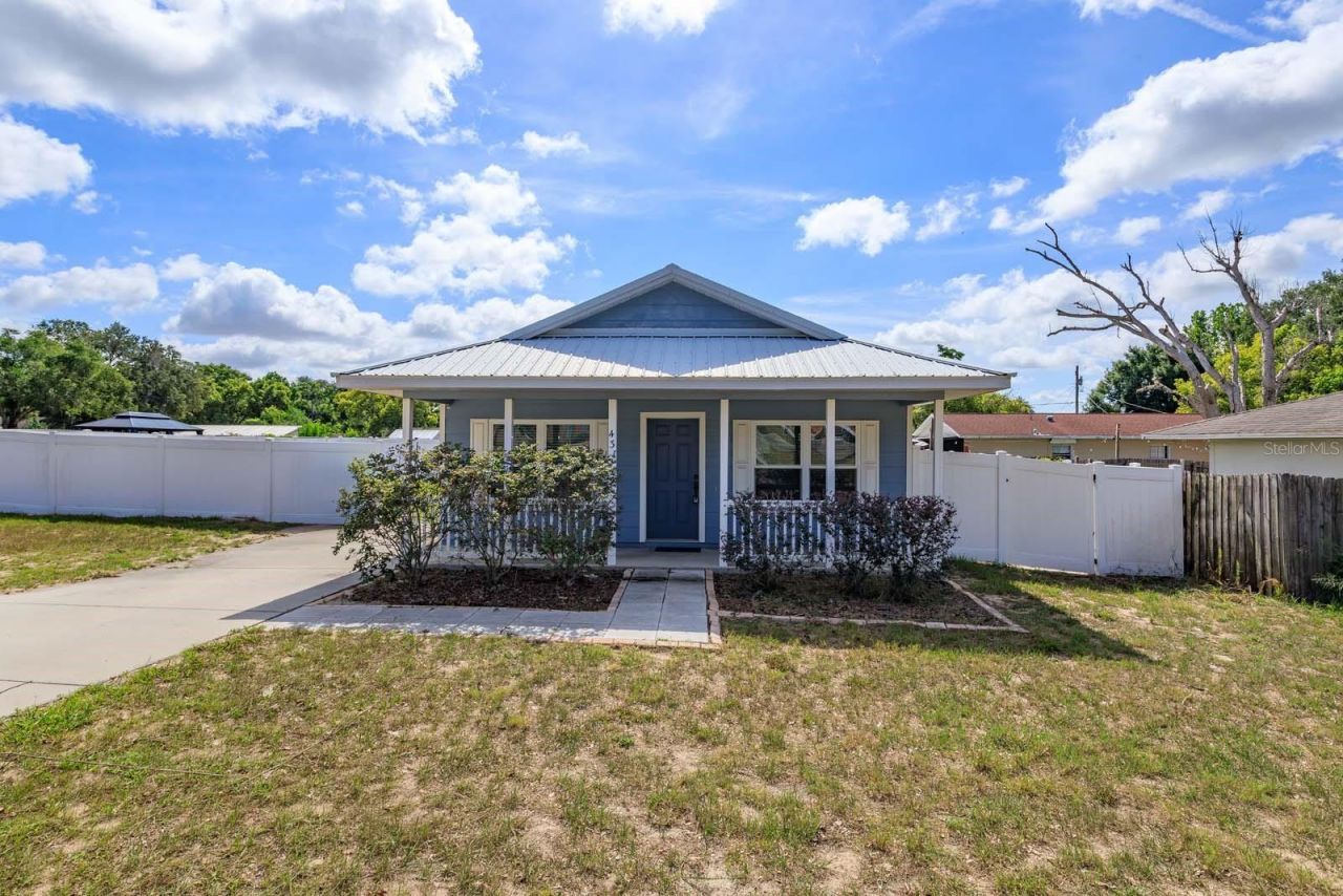 431 Midway Avenue, Mascotte, FL 34753 Main Photo