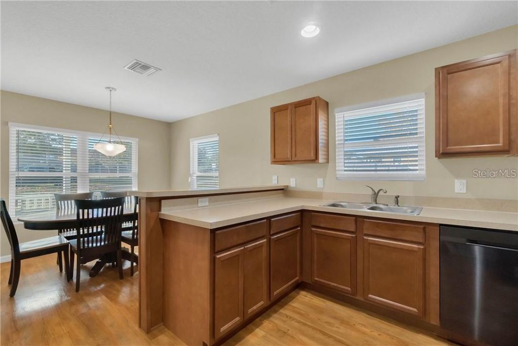 431 Midway Avenue , Mascotte, FL 34753 Photo
