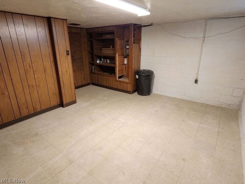 1554 E 256th Street, Euclid, OH 44132 Photo 18