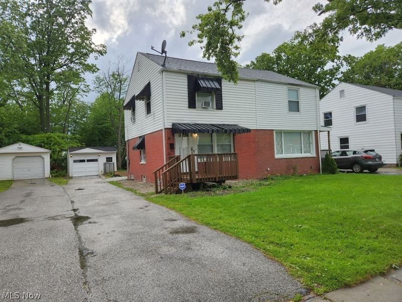 1554 E 256th Street, Euclid, OH 44132 Photo 2