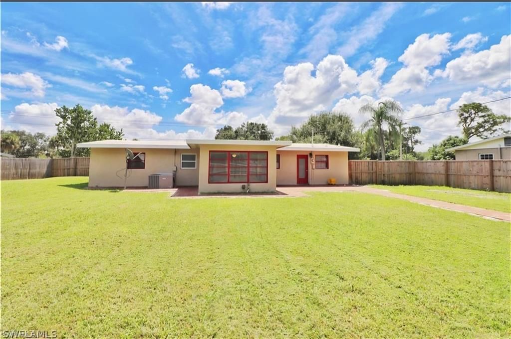 150 Brooks Rd , North Fort Myers, FL 33917 Photo
