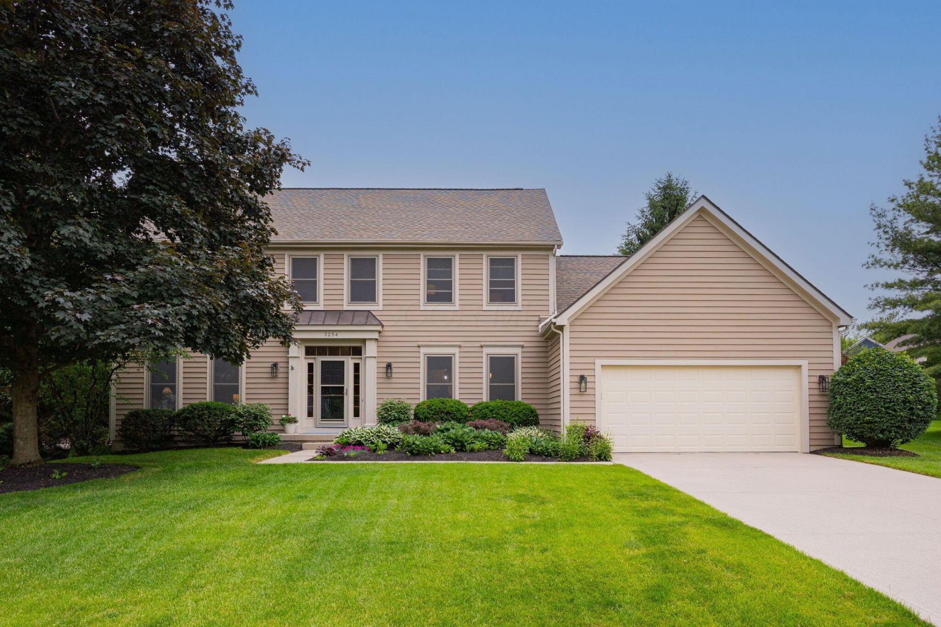 3254 Harbor Drive , Lewis Center, OH 43035 Main Photo
