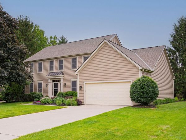 3254 Harbor Drive, Lewis Center, OH 43035