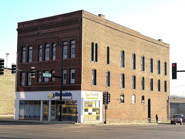 1030 S Main St, Rockford, IL 61101