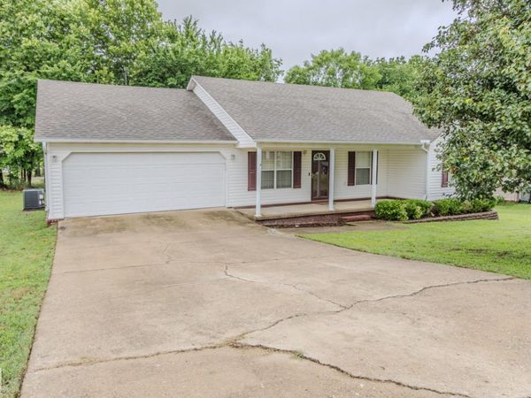2100 N 9 1/2 Street, Paragould, AR 72450