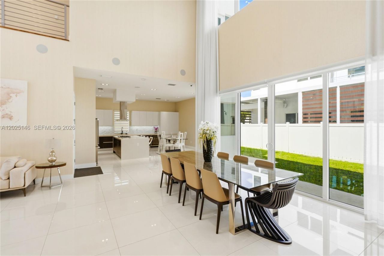 7525 NW 103rd Pl , Doral, FL 33178 Photo