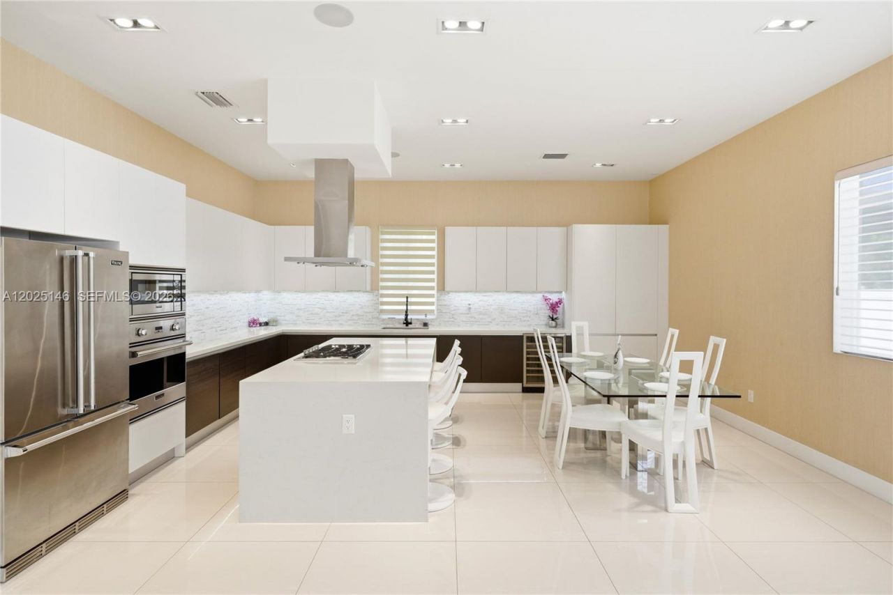 7525 NW 103rd Pl , Doral, FL 33178 Photo