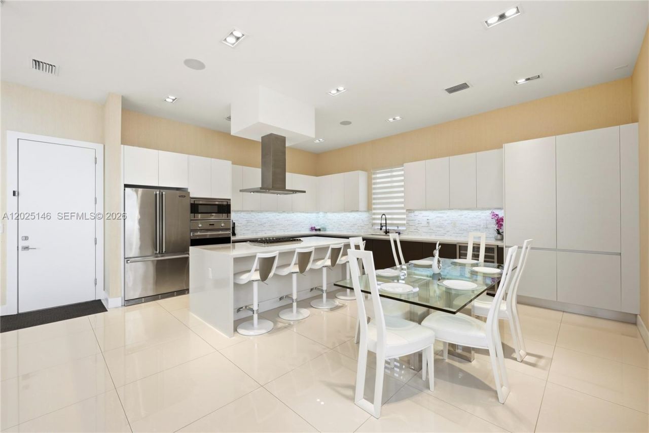 7525 NW 103rd Pl , Doral, FL 33178 Photo