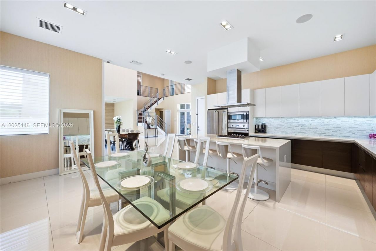 7525 NW 103rd Pl , Doral, FL 33178 Photo
