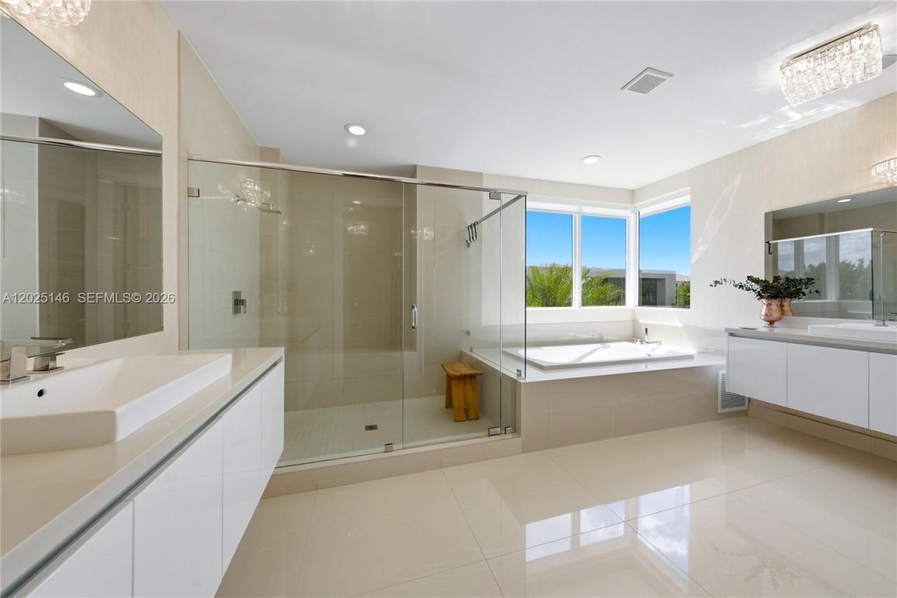 7525 NW 103rd Pl , Doral, FL 33178 Photo