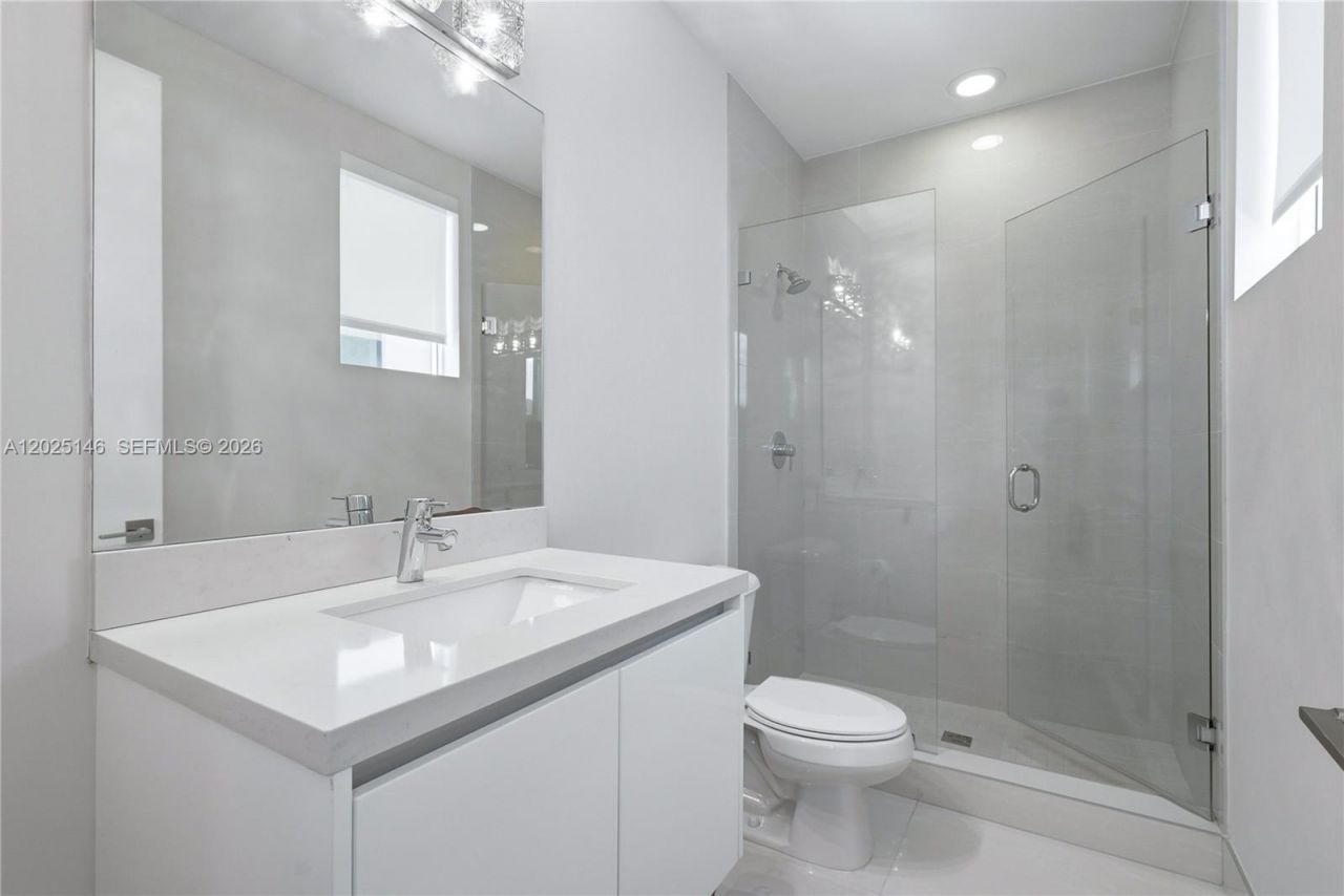 7525 NW 103rd Pl , Doral, FL 33178 Photo