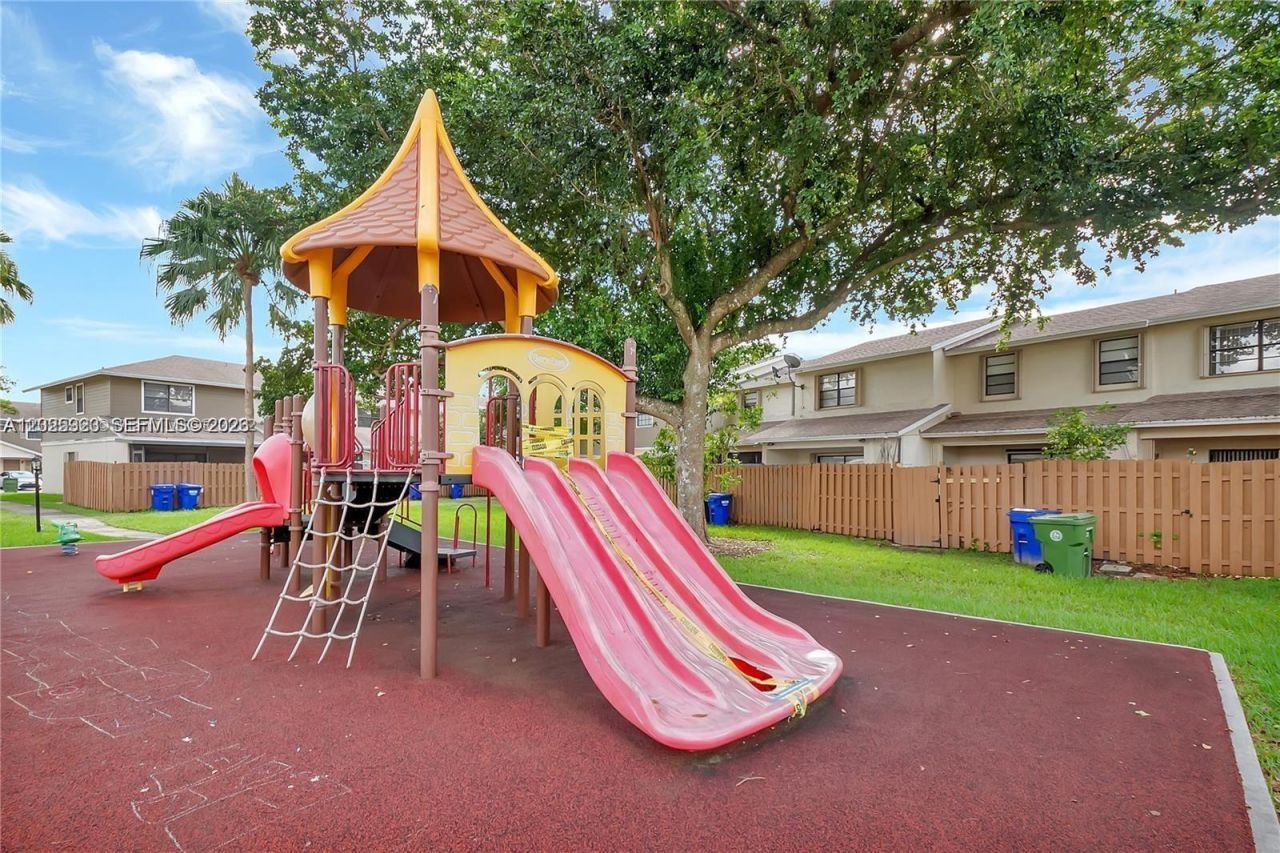 10719 NW 10th St , Pembroke Pines, FL 33026 Photo
