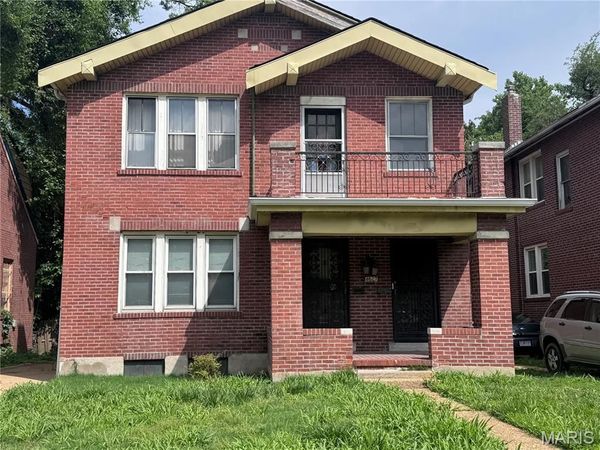 4627 Moraine Avenue , St Louis, MO 63115