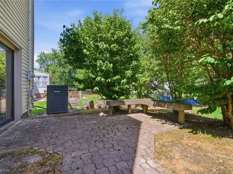 2081 Temblethurst Road, Cleveland, OH 44121 Photo 46
