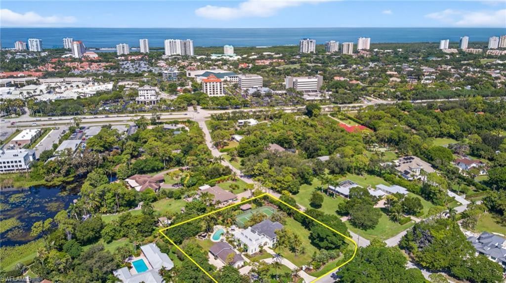 111 Caribbean Rd , Naples, FL 34108 Photo