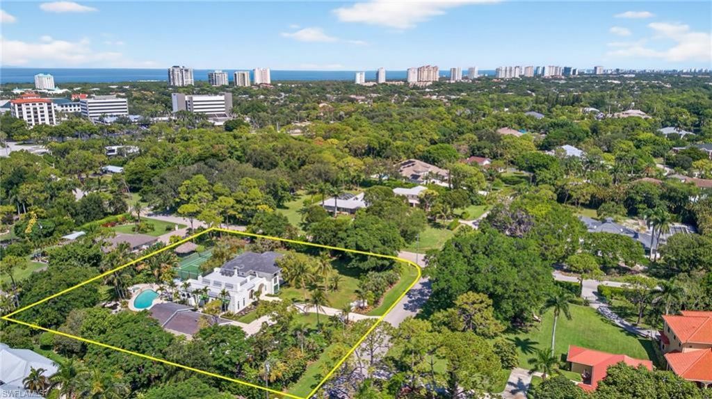 111 Caribbean Rd , Naples, FL 34108 Photo