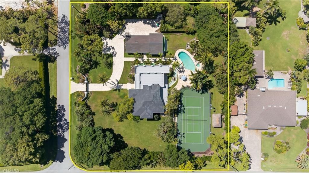 111 Caribbean Rd , Naples, FL 34108 Photo