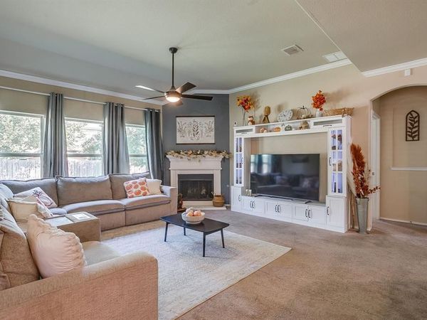 373 Pin Cushion Trail, Burleson, TX 76028