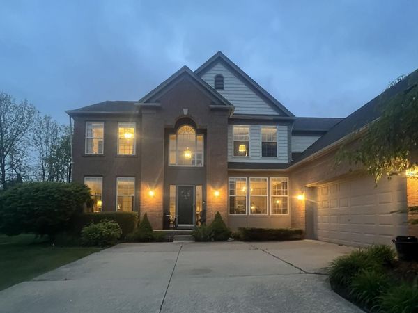 8250 Hummingbird Drive, Ypsilanti, MI 48197