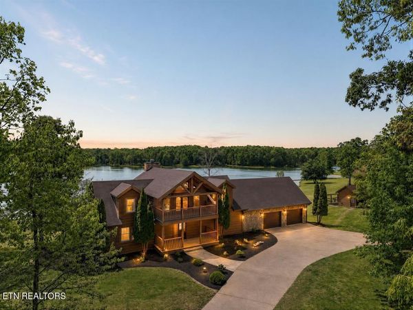2442 Long Branch Rd, Spencer, TN 38585