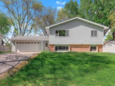 11724 67th Place N, Maple Grove, MN 55369