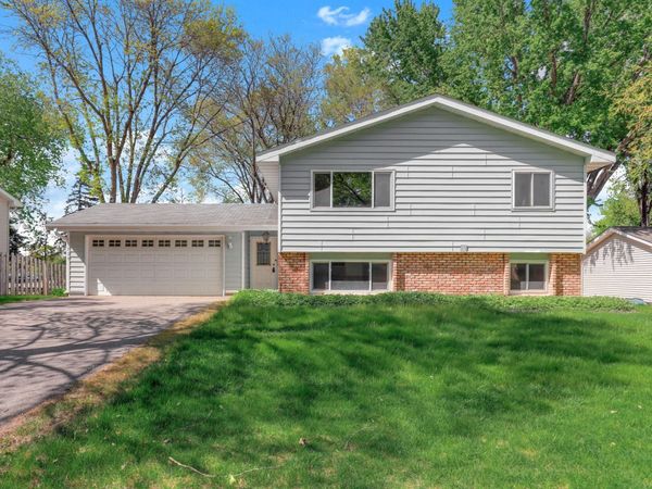 11724 67th Place N, Maple Grove, MN 55369