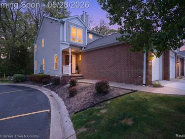 5551 Woodruff Shore Drive, Brighton Twp, MI 48116