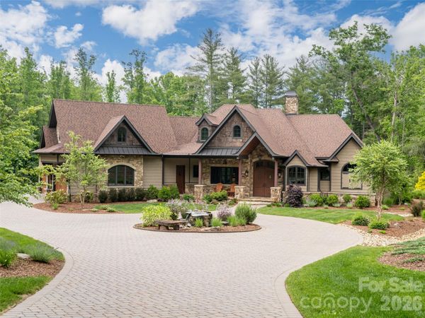 151 Bridgewater Drive, Fletcher, NC 28732