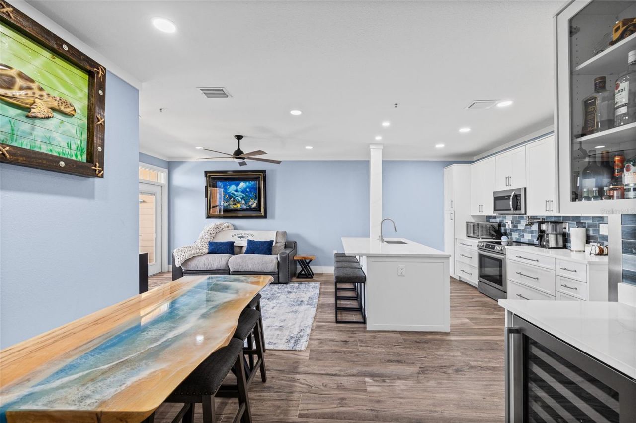 5000 Culbreath Key Way, Unit 9-216, Tampa, FL 33611 Photo